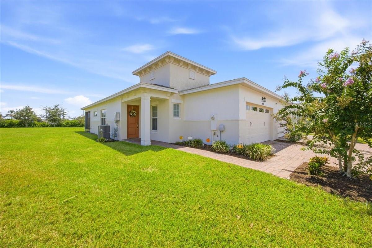 2541 Yellow Brick Rd — photo