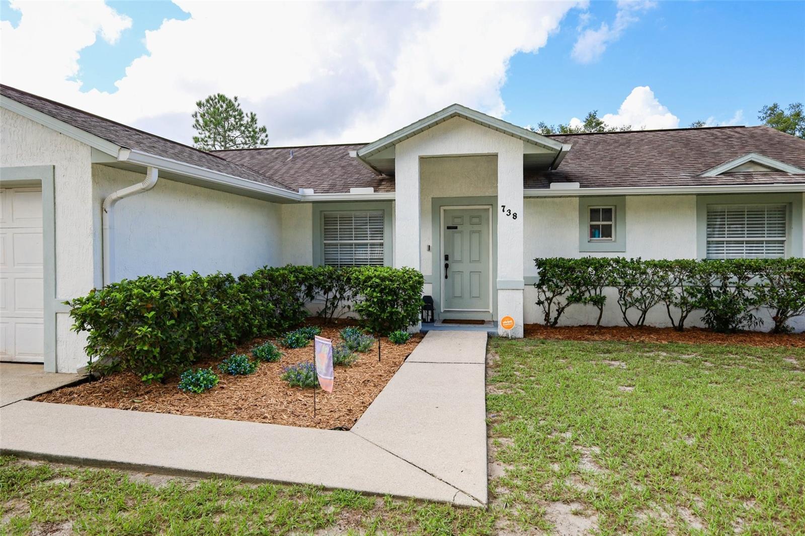738 E 11th Avenue, Mount Dora, FL 32757 — photo 2