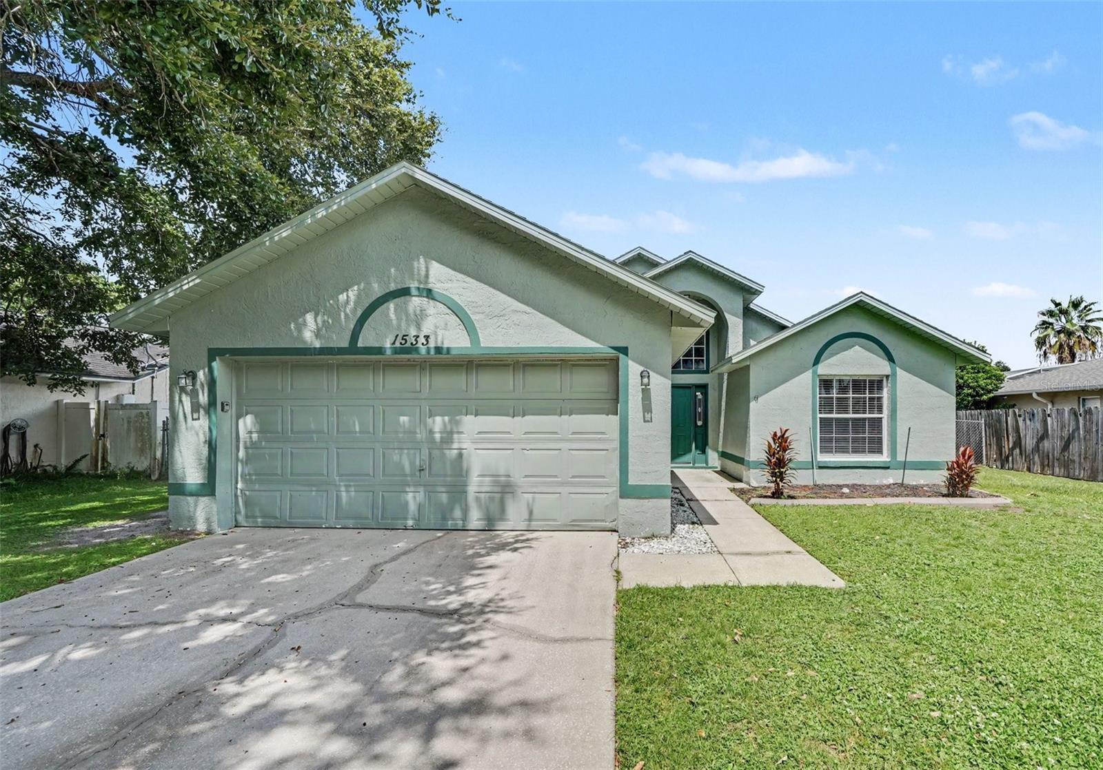 1533 Cypress Woods Cir — photo