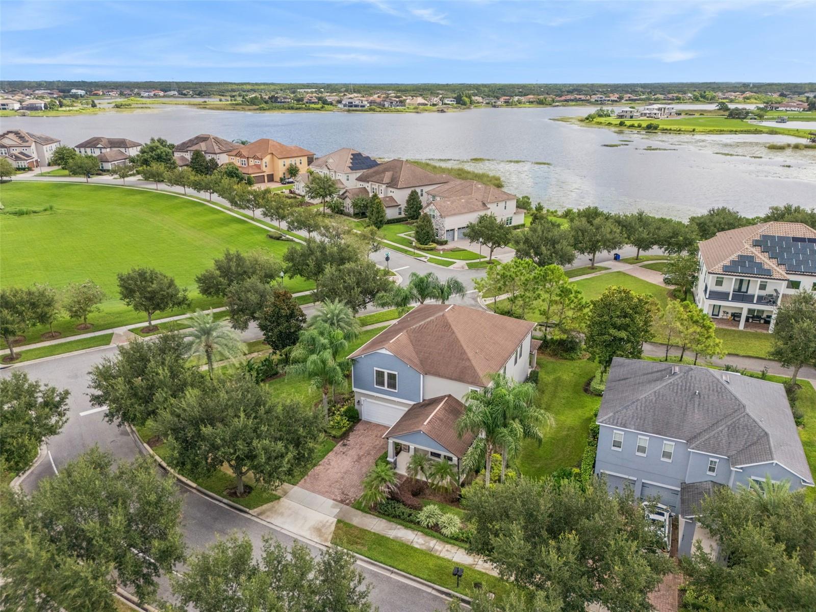 8001 Pond Apple Dr — photo
