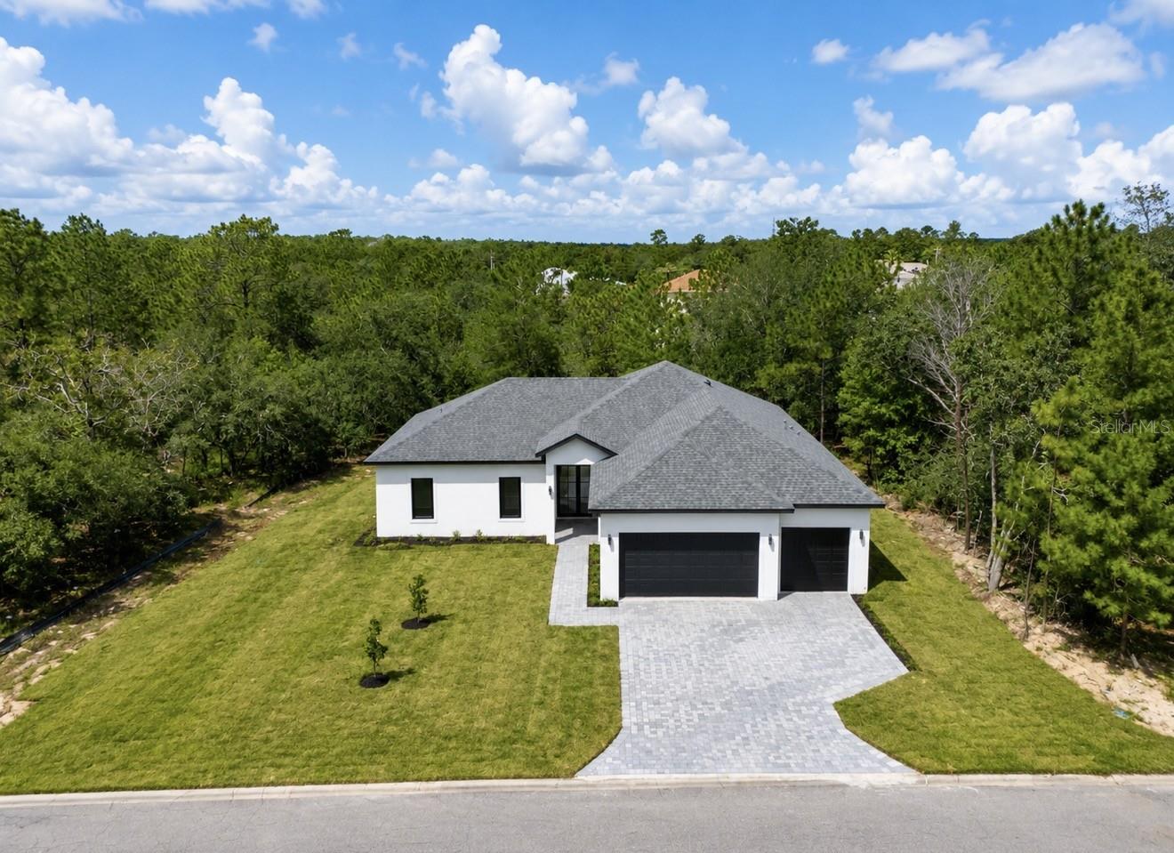 13 Nemesia Ct E — photo