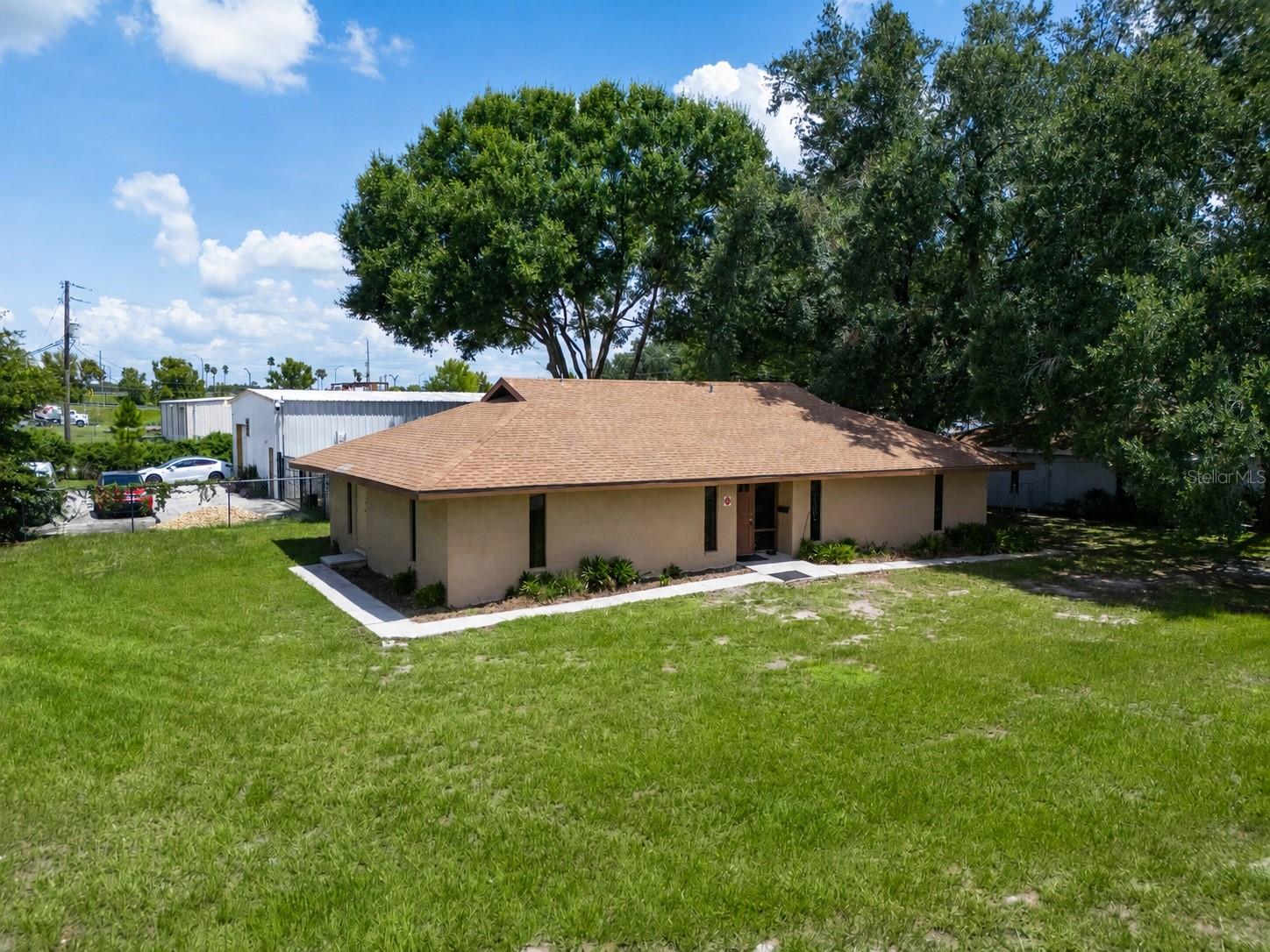2800 Winter Lake Rd — photo