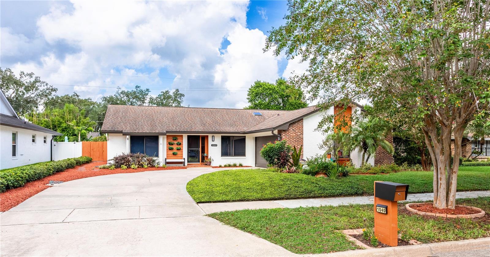 1040 Paladin Ct — photo