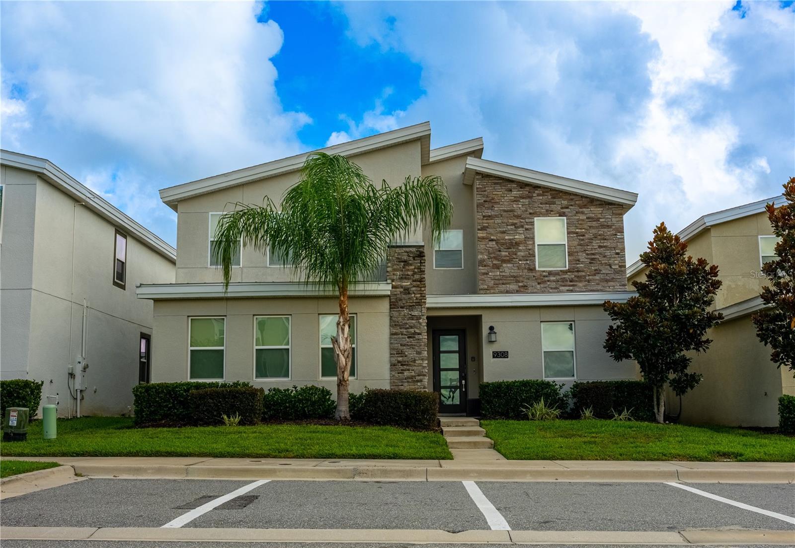 9308 Sommerset Hills Dr — photo