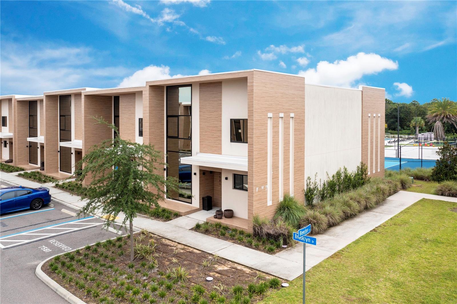 7581 Brooklyn Dr — photo