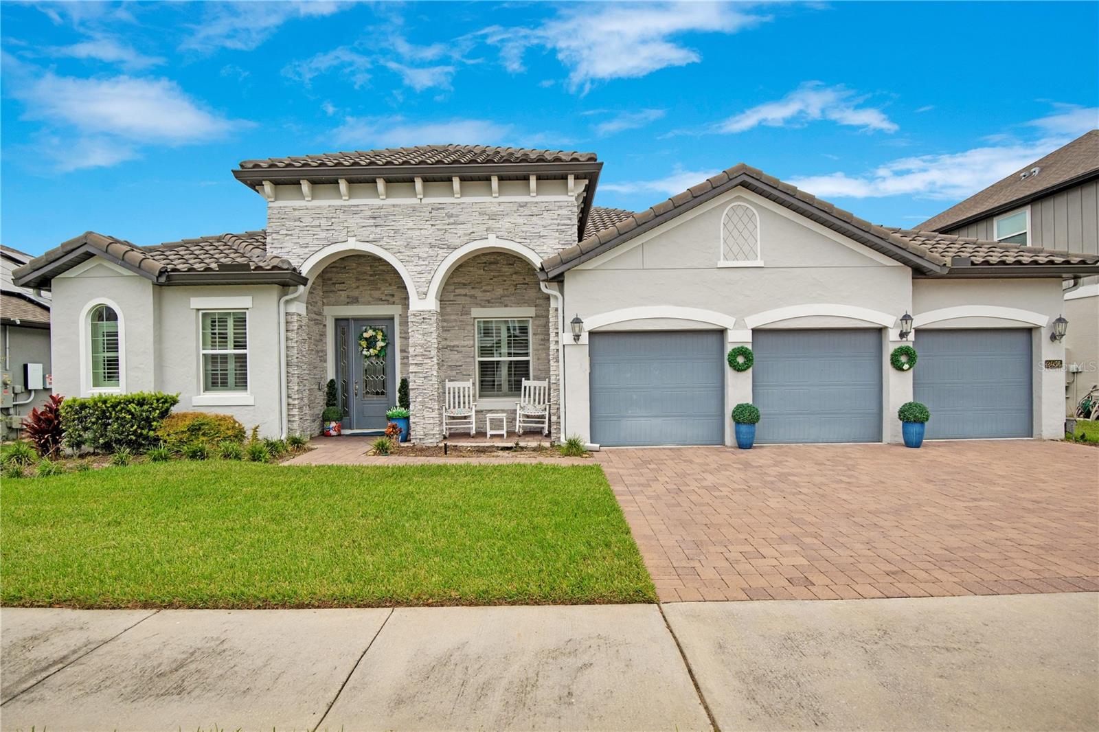 2056 Wood Thrush Ln — photo