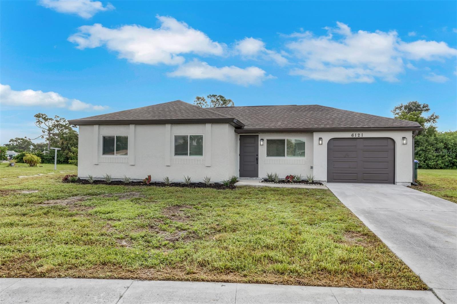6121 Myrtlewood Rd — photo