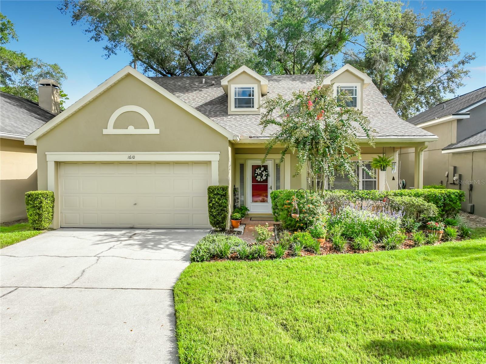 1610 Fox Glen Court — photo