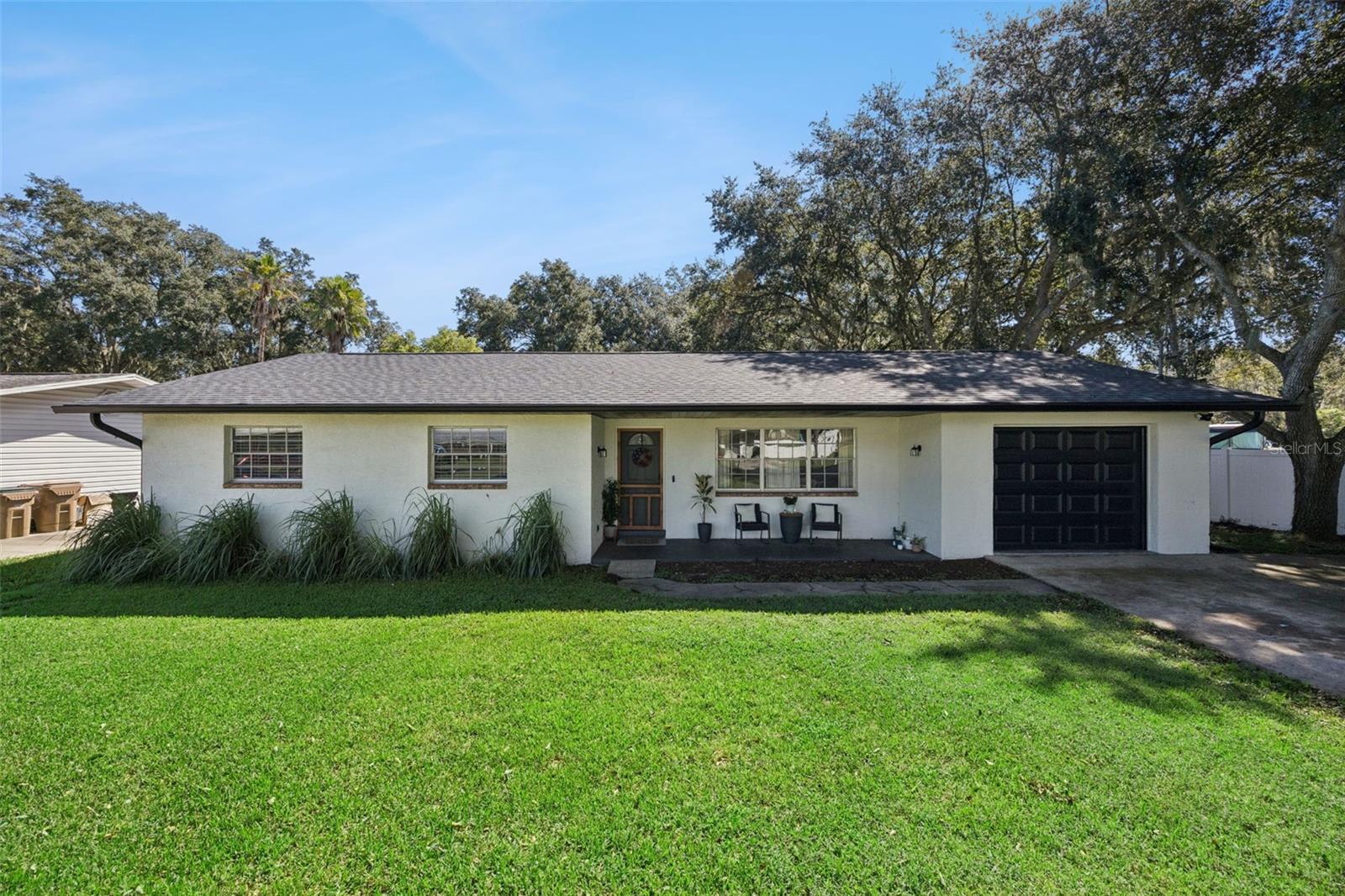 27544 Lisa Dr — photo