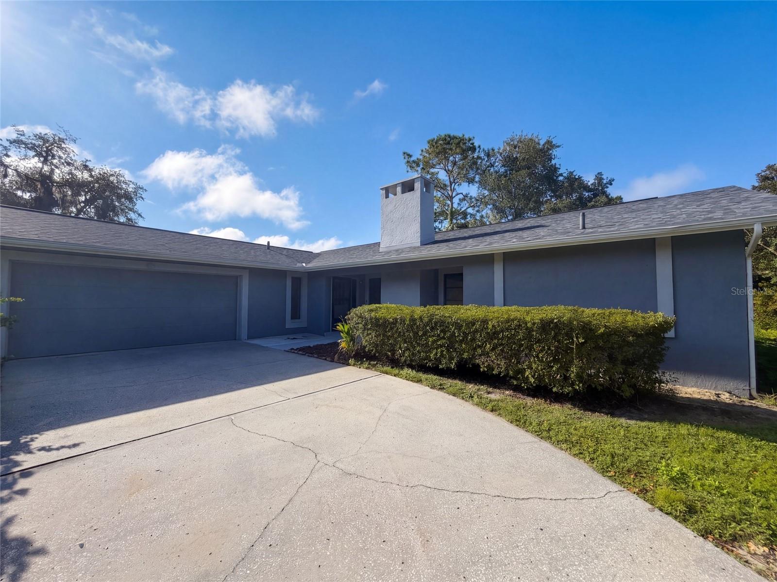 15 Shumard Ct E — photo