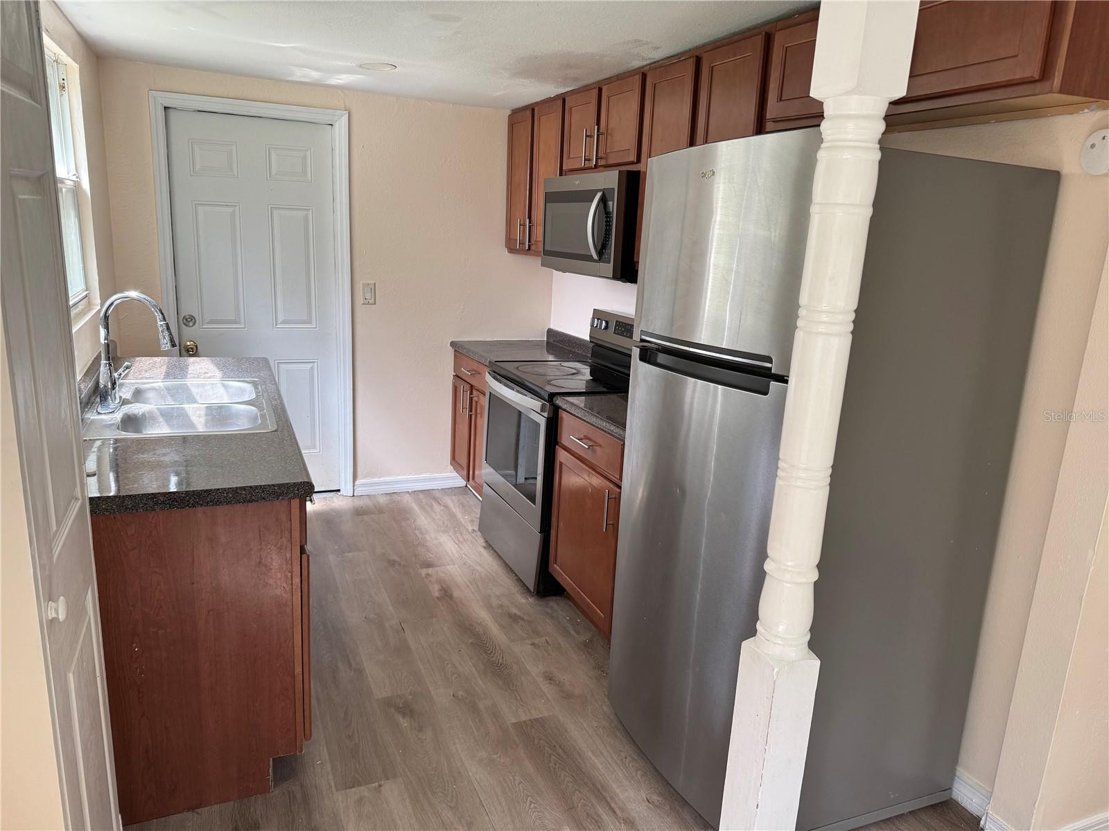 237 E 8th Street, Apopka, FL 32703 — photo 2
