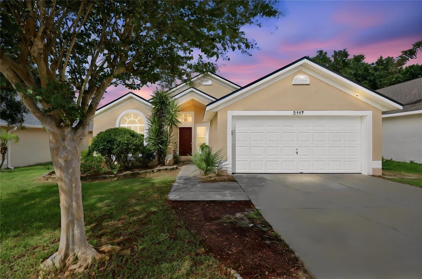 2117 Fish Eagle St — photo