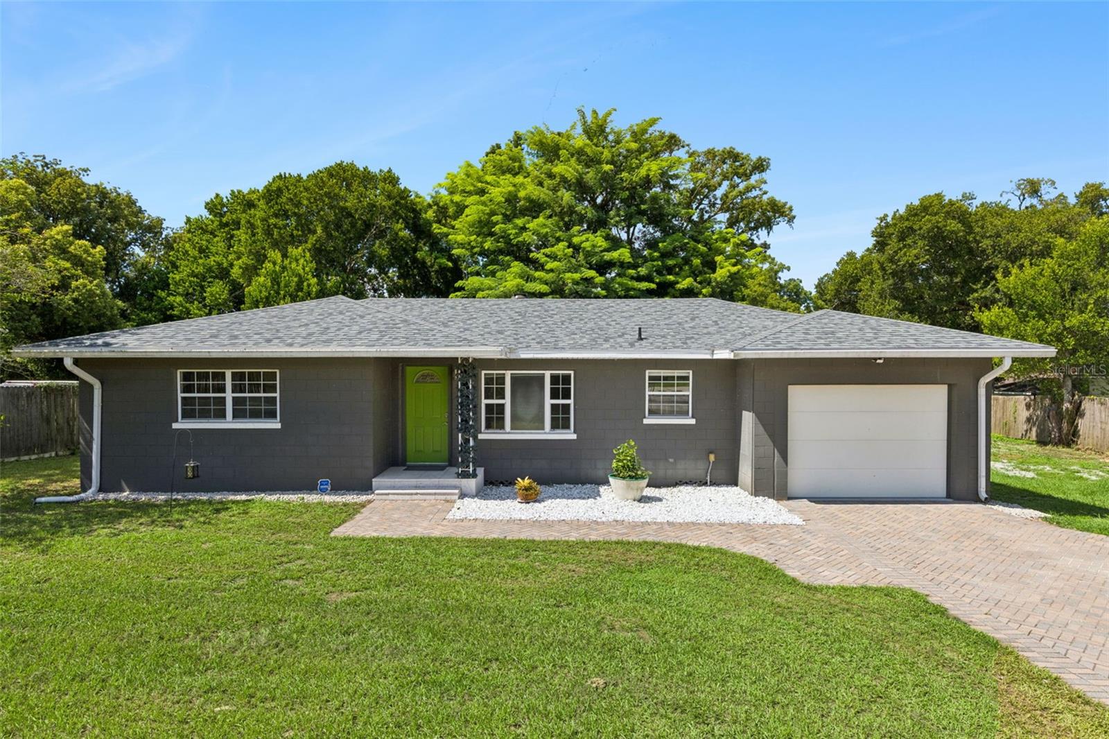 4722 N Orange Blossom Trl — photo
