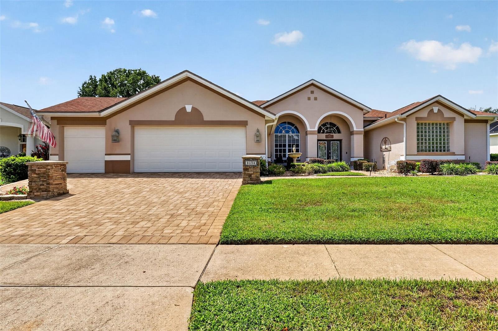 9036 Laurel Ridge Dr — photo