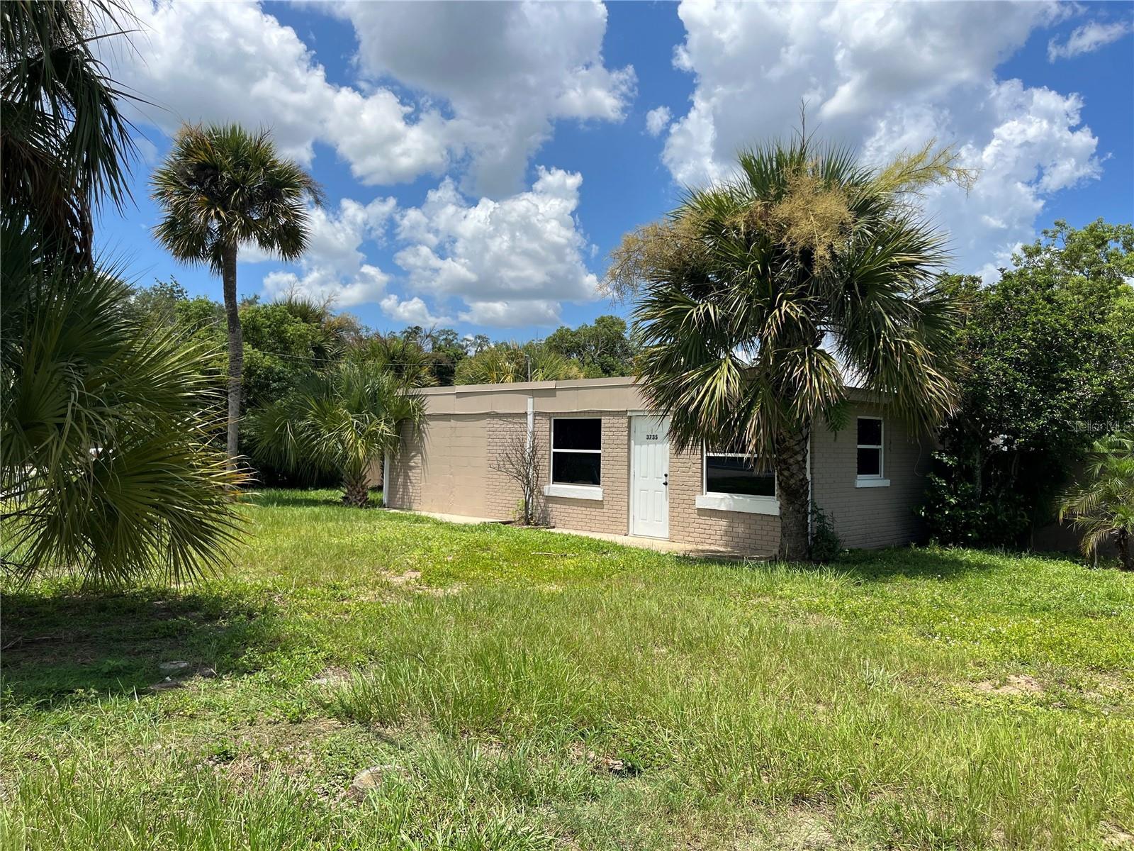 3735 Highway 60 E #Front Apt — photo