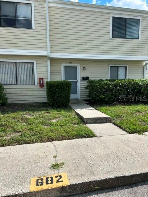 682 Leslie Ct #682 — photo