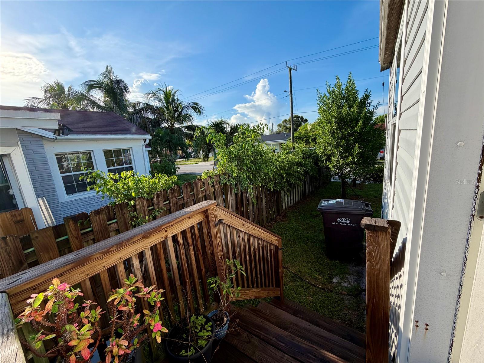 755 Ridgewood Road, West Palm Beach, FL 33405 — photo 2