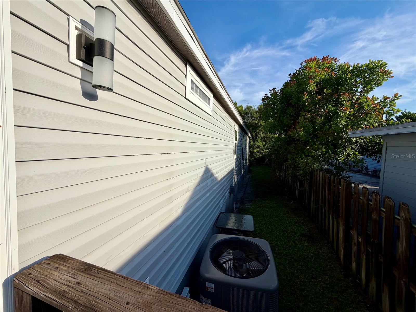 755 Ridgewood Road, West Palm Beach, FL 33405 — photo 3