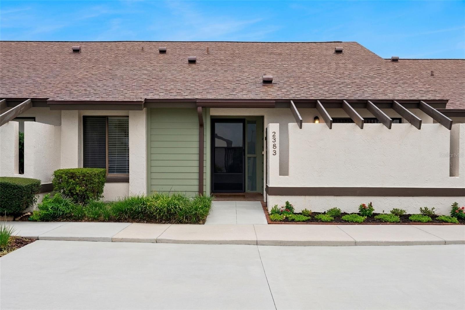 2383 Sun Valley Cir #2383 — photo