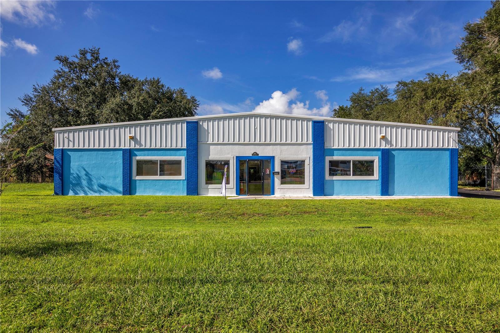 404 W Orange Blossom Trl — photo