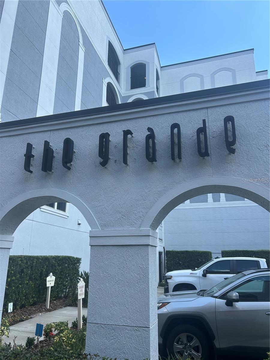 206 E South St #1033 — photo