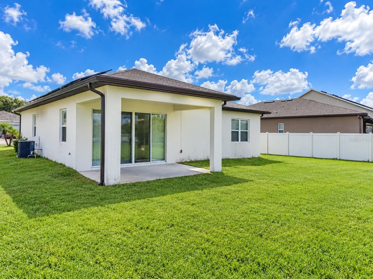2570 Wadeview Loop, St Cloud, FL 34769 — photo 2