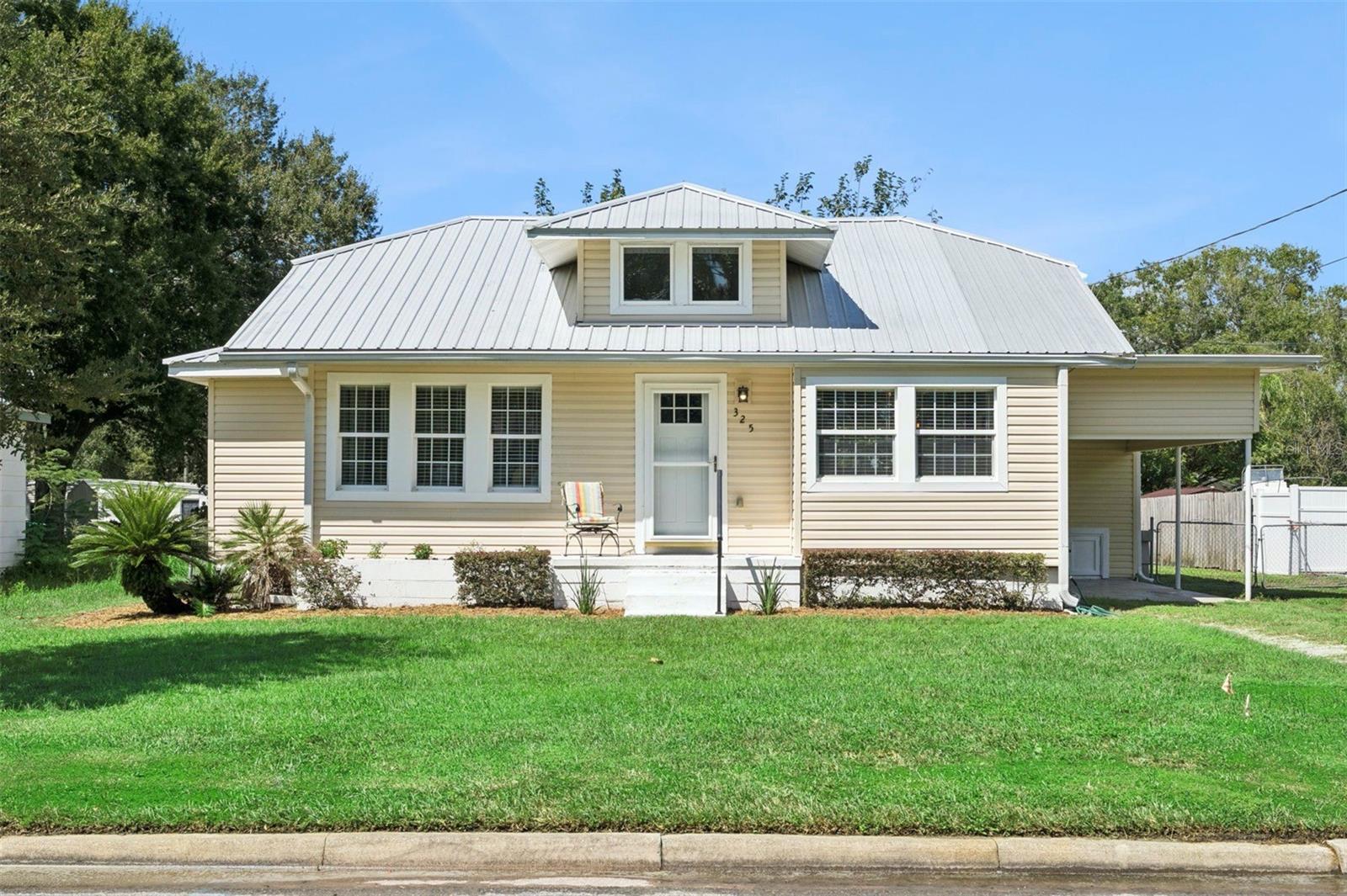 325 W Newell St — photo