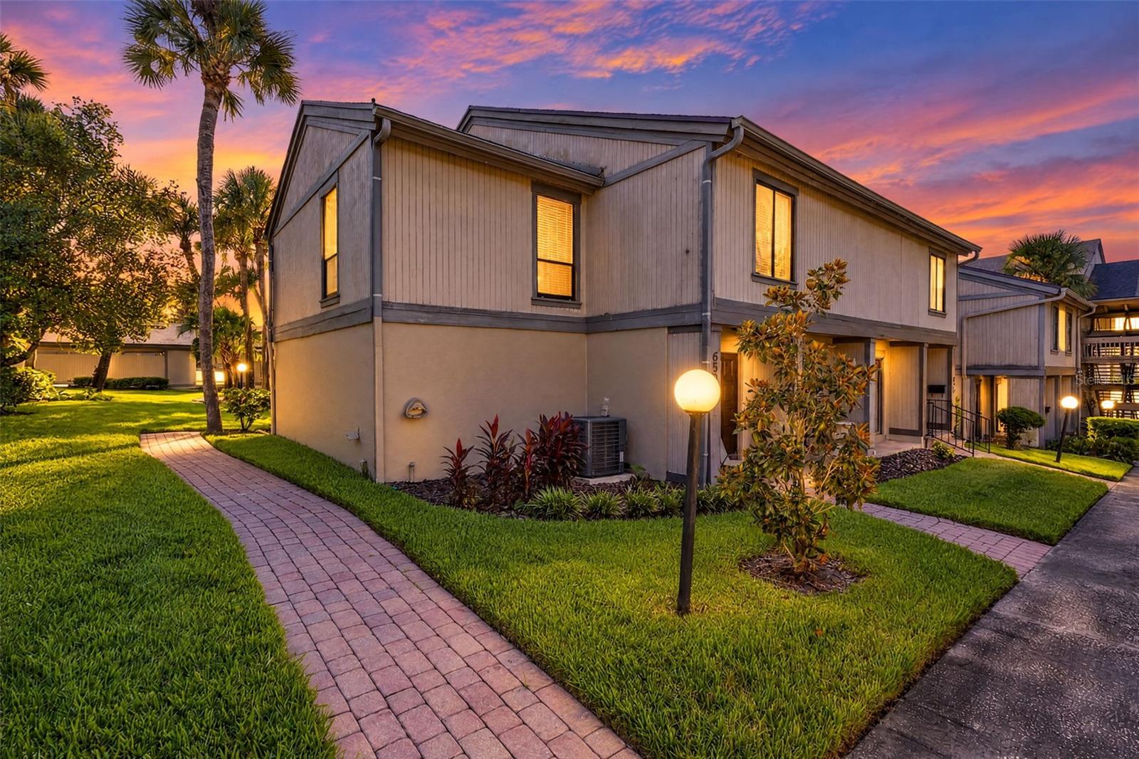 658 Lake Villas Dr — photo