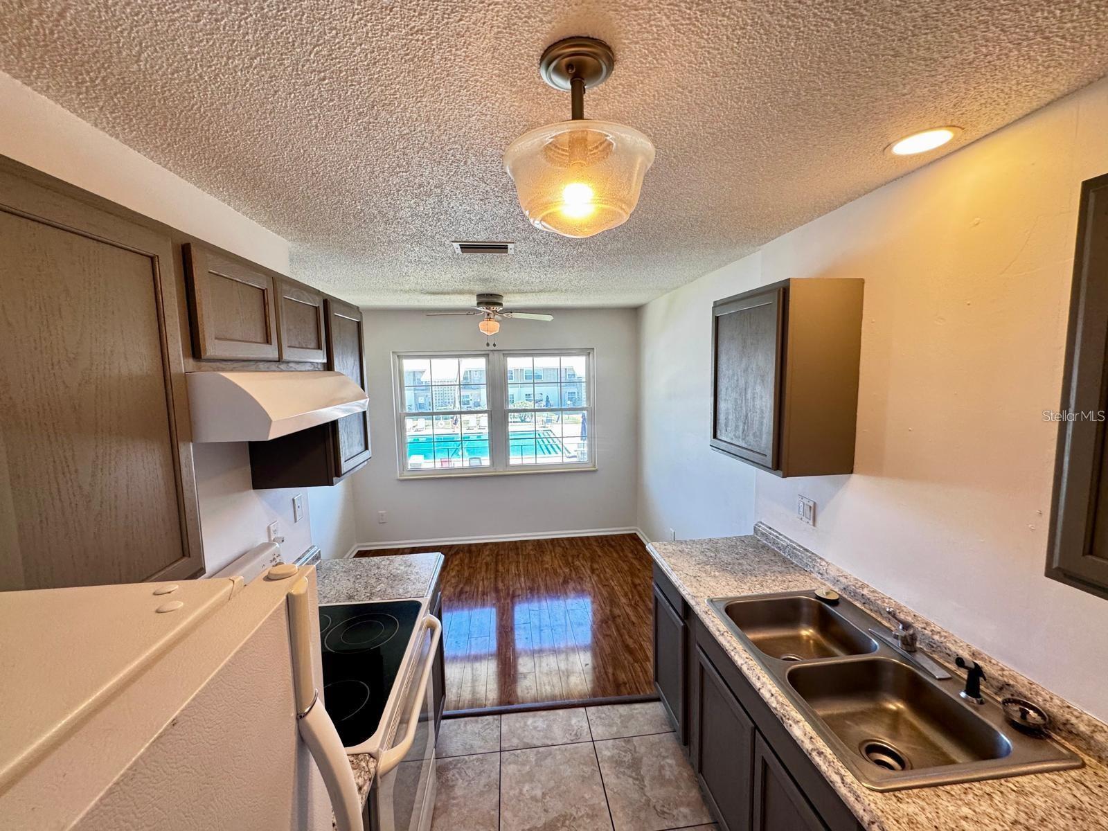 840 Center Ave #270 — photo