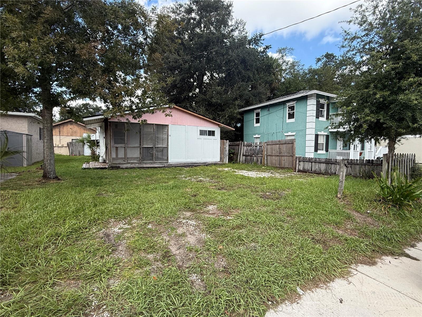 18 S Primrose Dr — photo