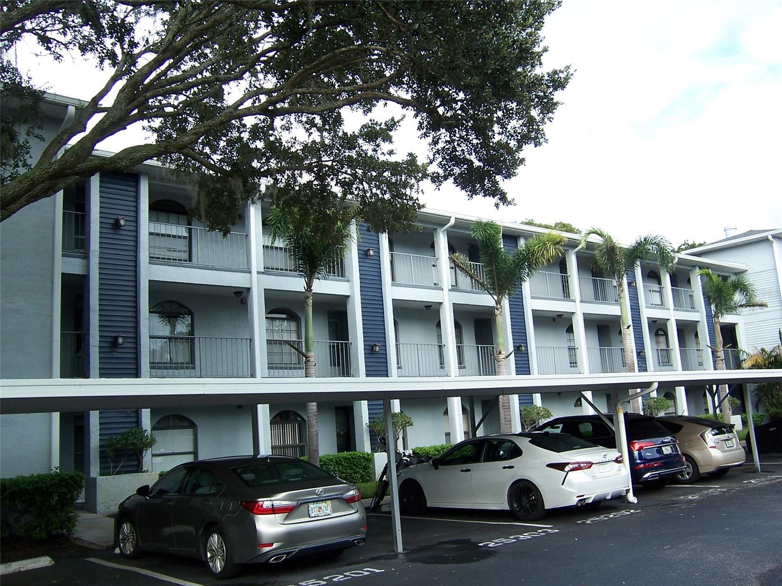 25204 Northlake Dr #25204 — photo