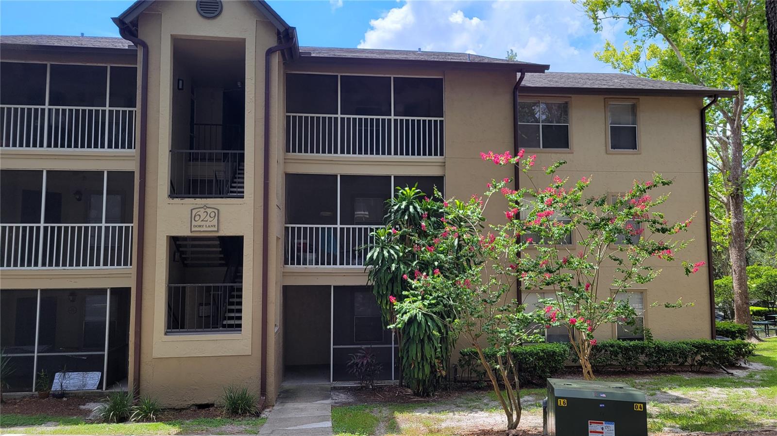 629 Dory Ln #301 — photo