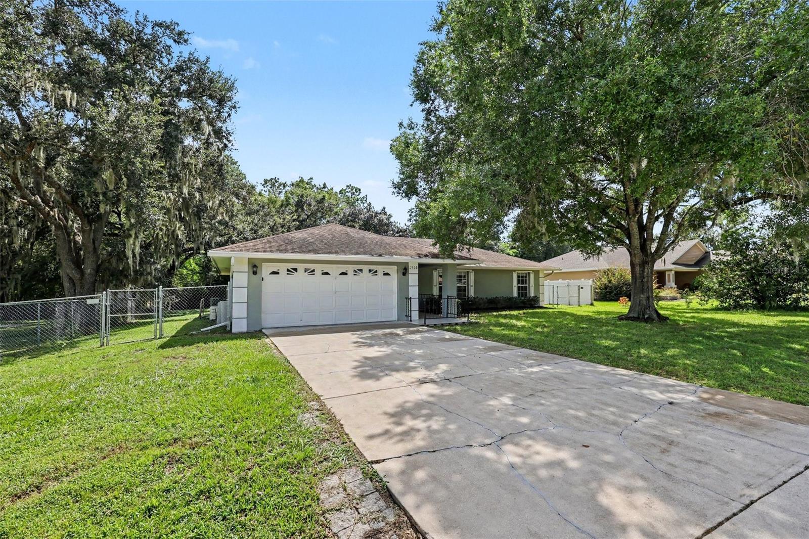 2928 Eastbrook Dr — photo
