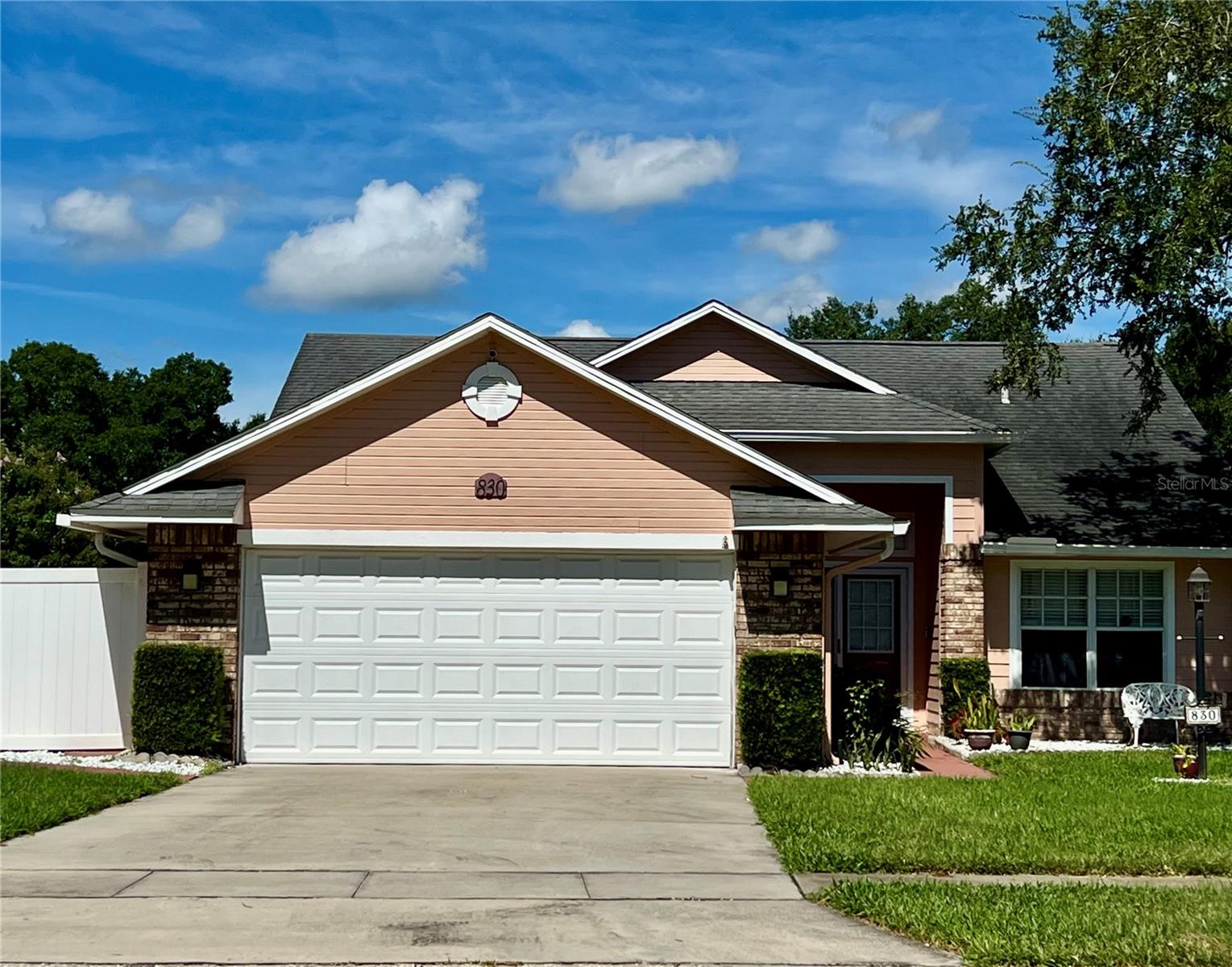 830 Lake Como Dr — photo