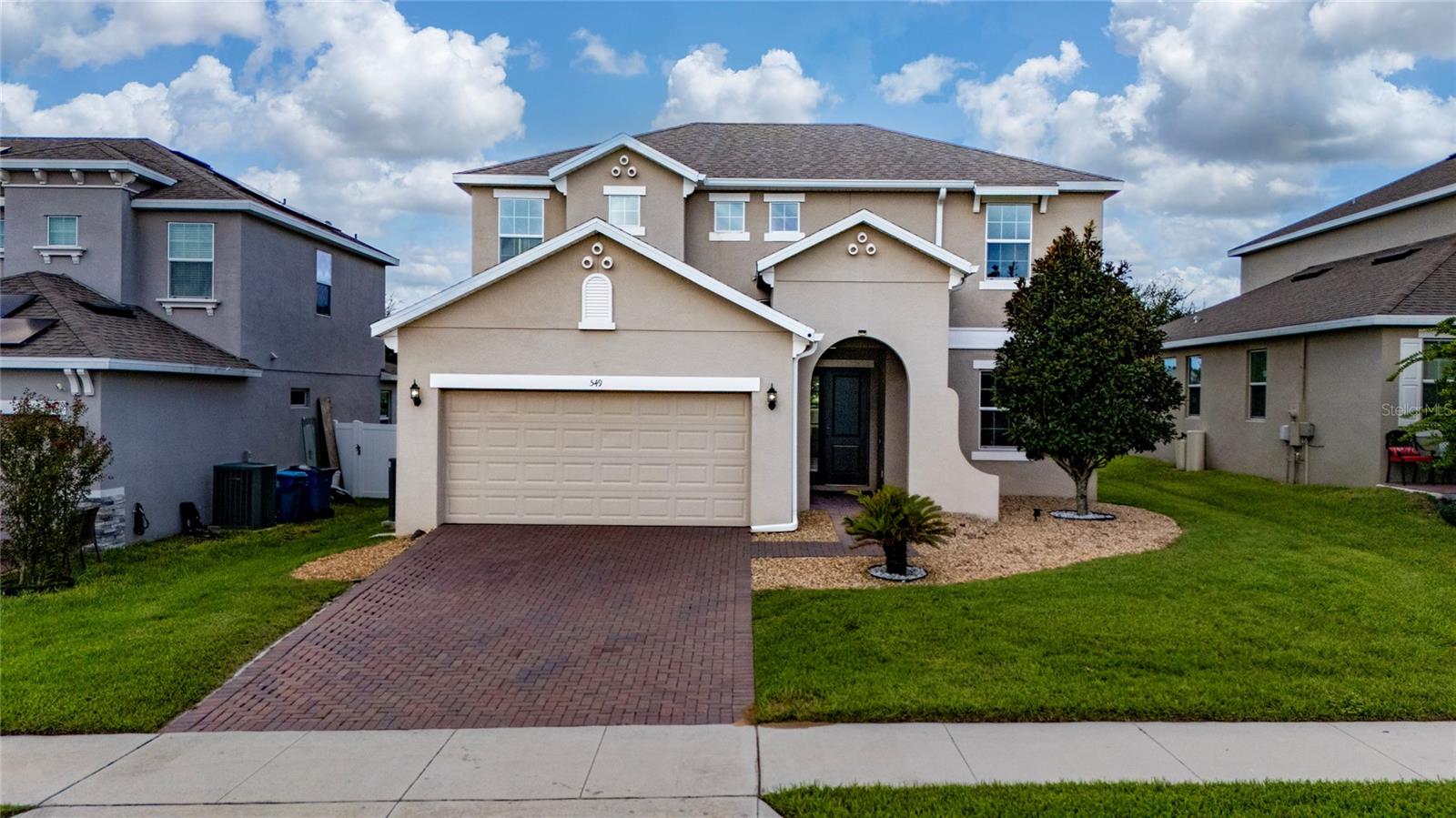 549 Sapphire Dr — photo