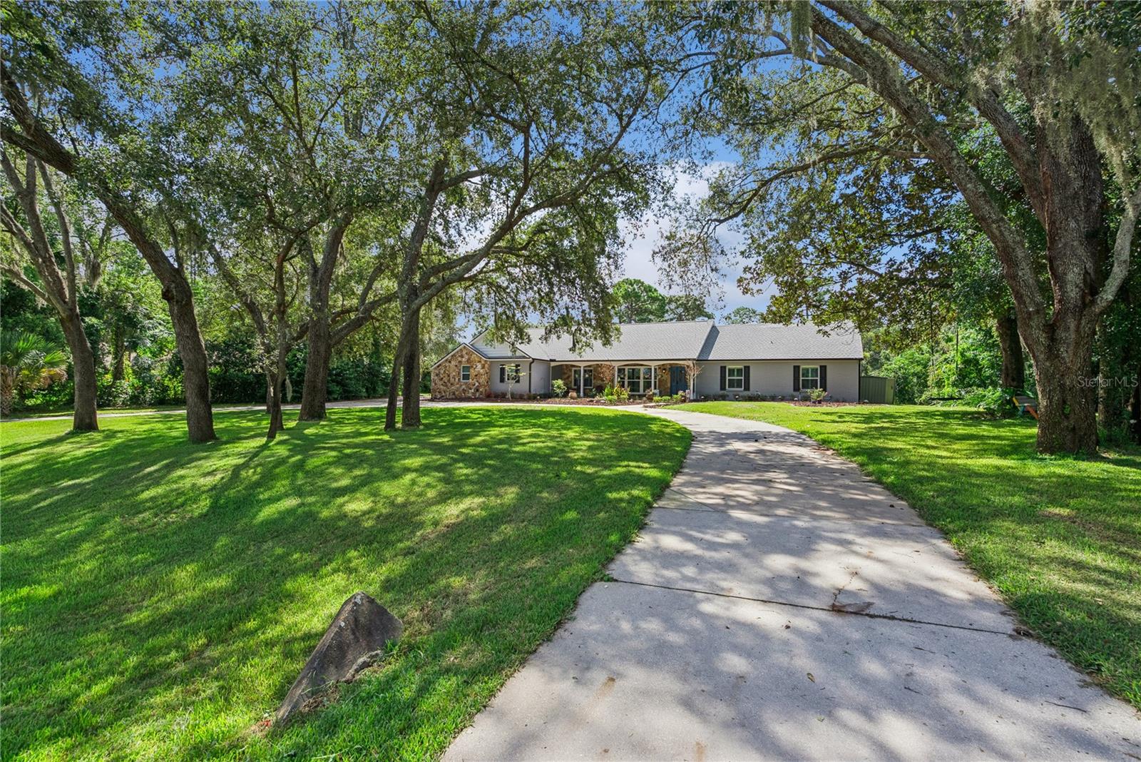 1041 Northern Way — photo