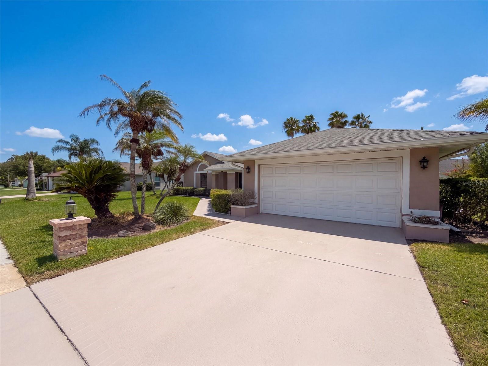 14725 Eagles Crossing Dr — photo