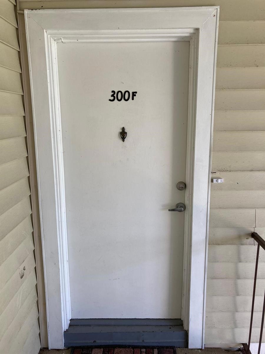 300 Cherokee Ct #F — photo