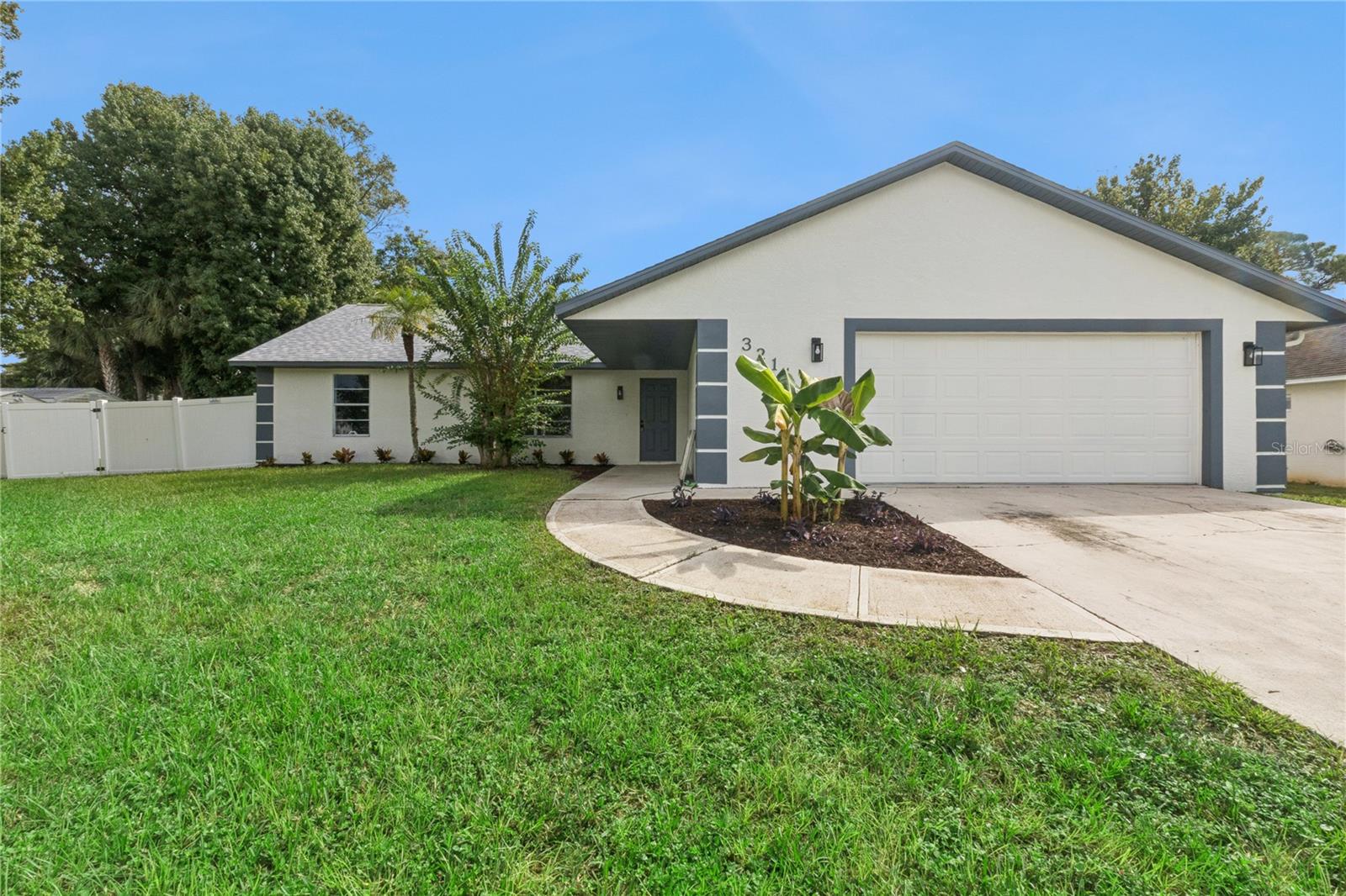 3211 Travelers Palm Dr — photo