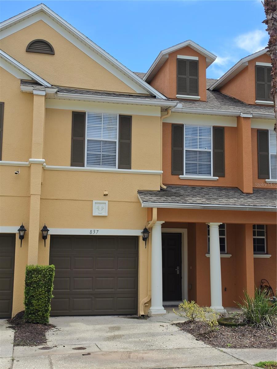 837 Assembly Ct — photo