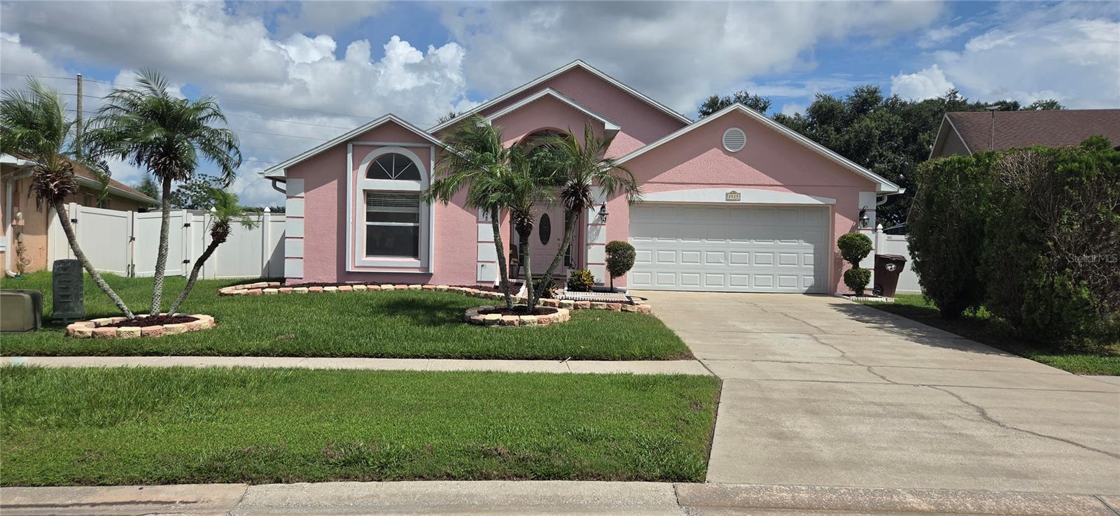 2525 Hikers Ct — photo