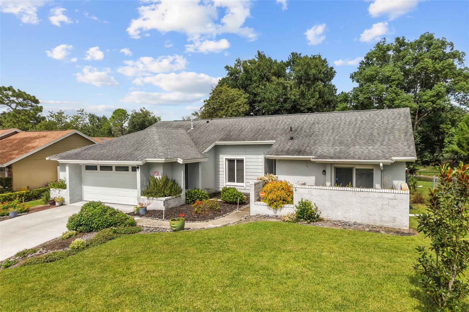 1211 Lancelot Way — photo