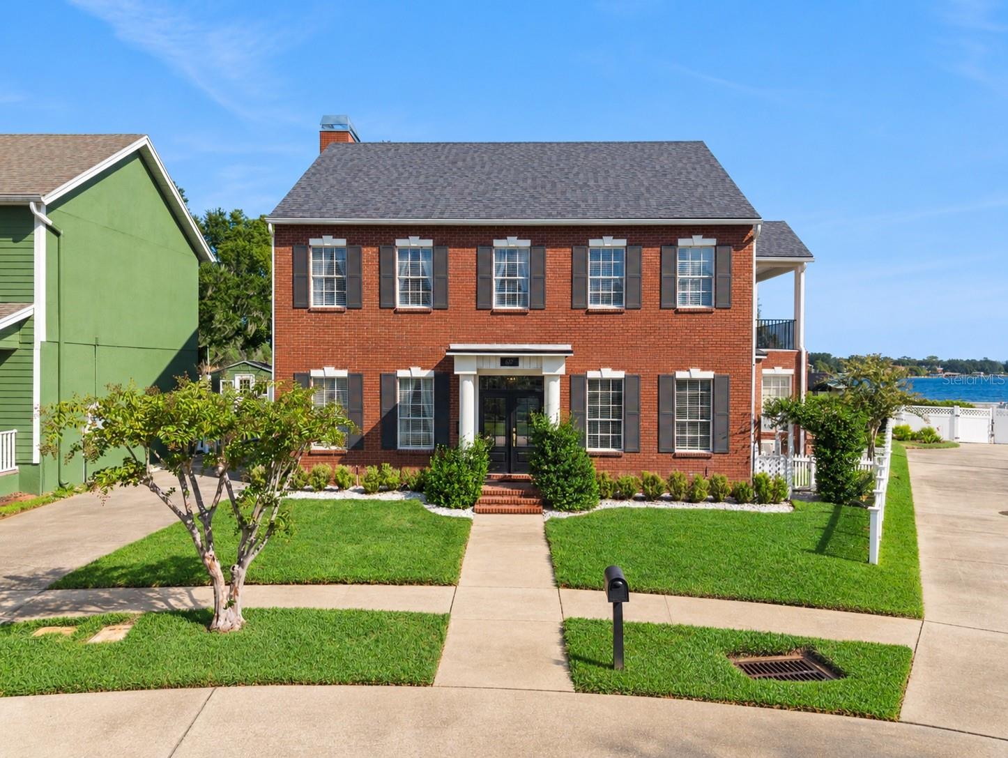 637 Lake Harbor Cir — photo