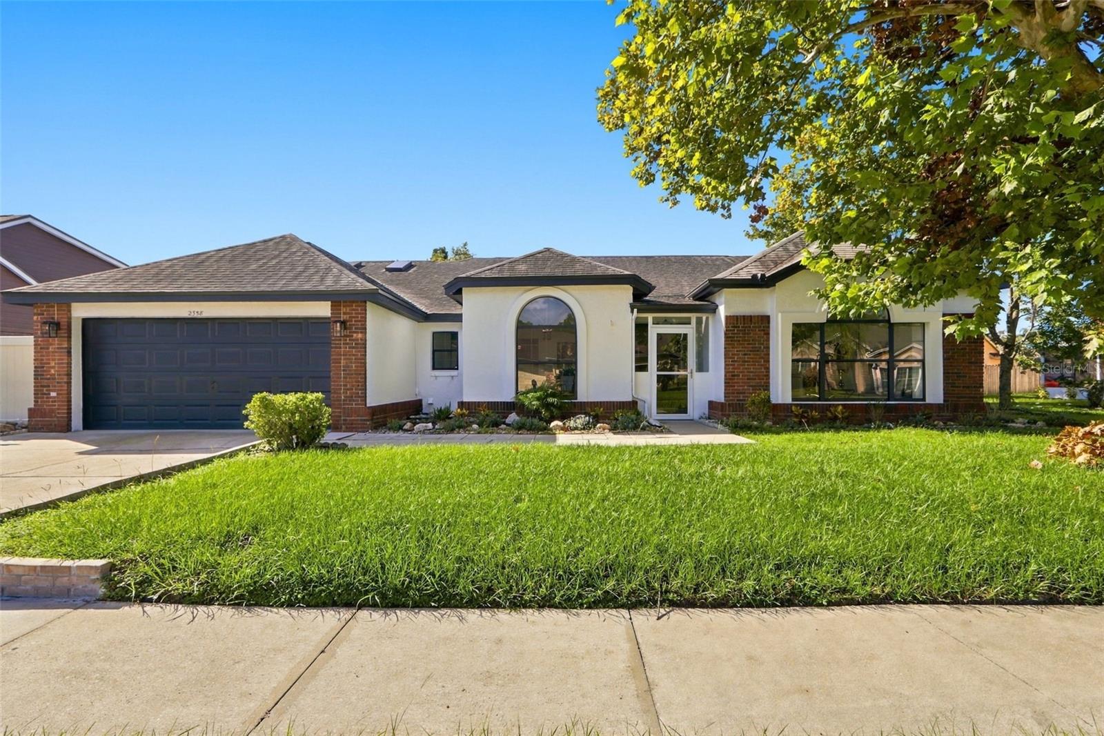 2358 Oldfield Dr — photo