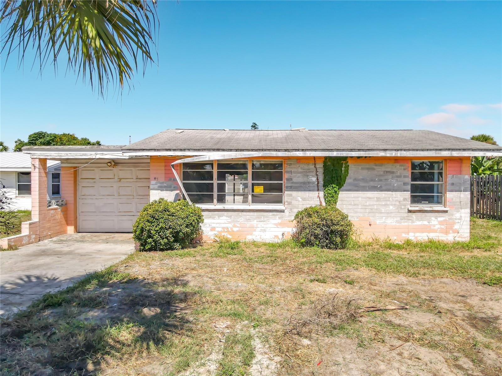 47 Palm Dr — photo