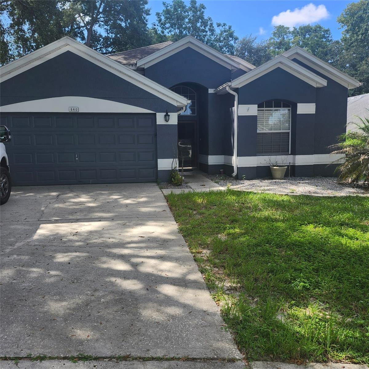 840 White Ivey Ct — photo