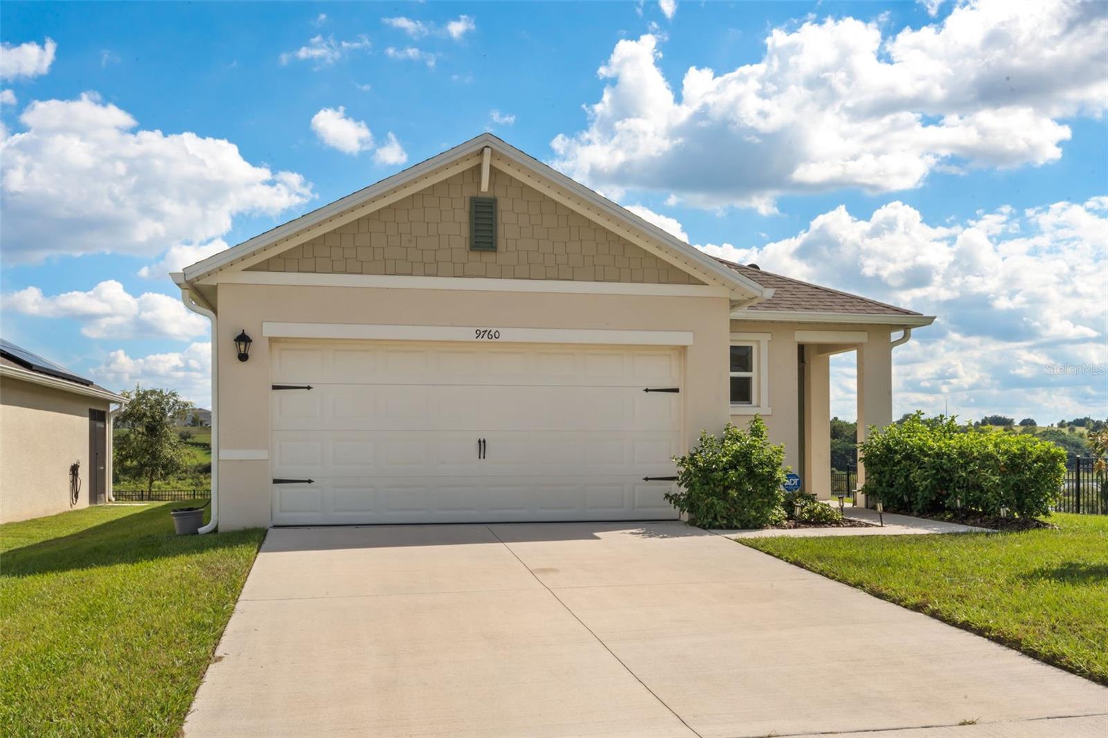 9760 Black Walnut Dr — photo