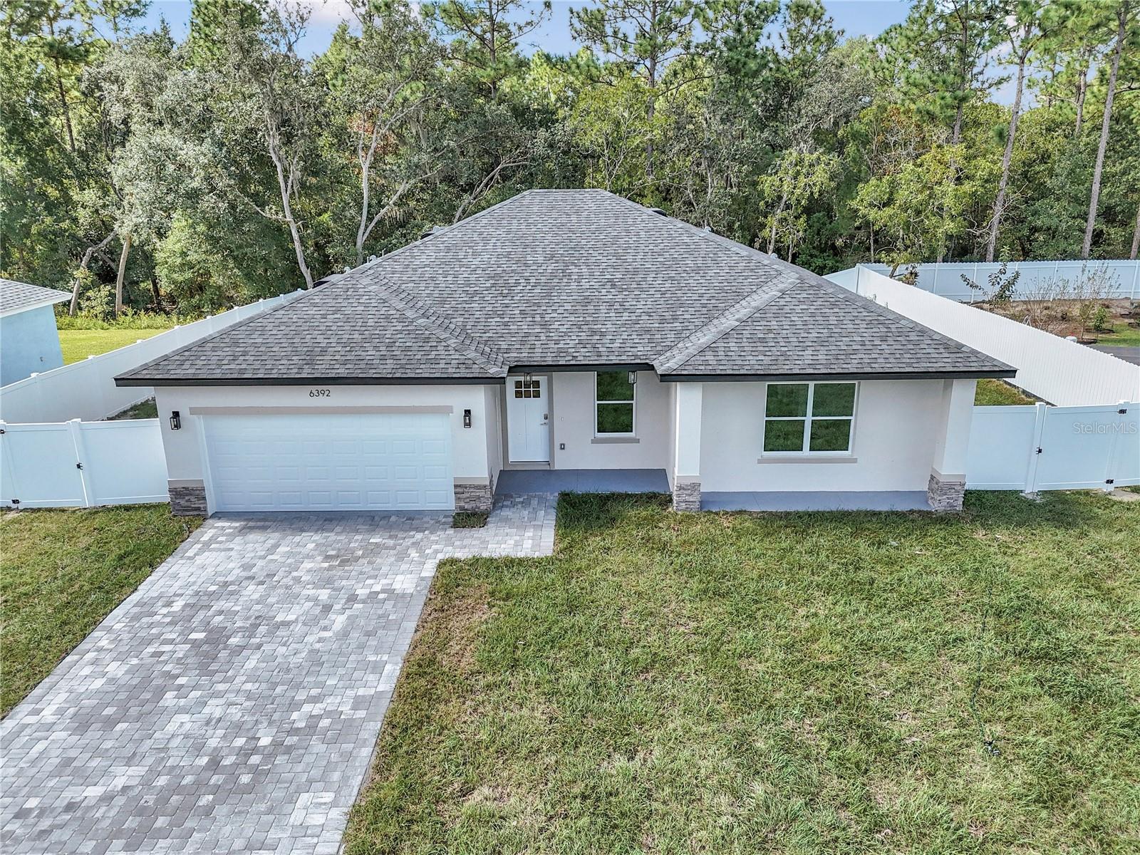 6392 SW 155 Pl — photo