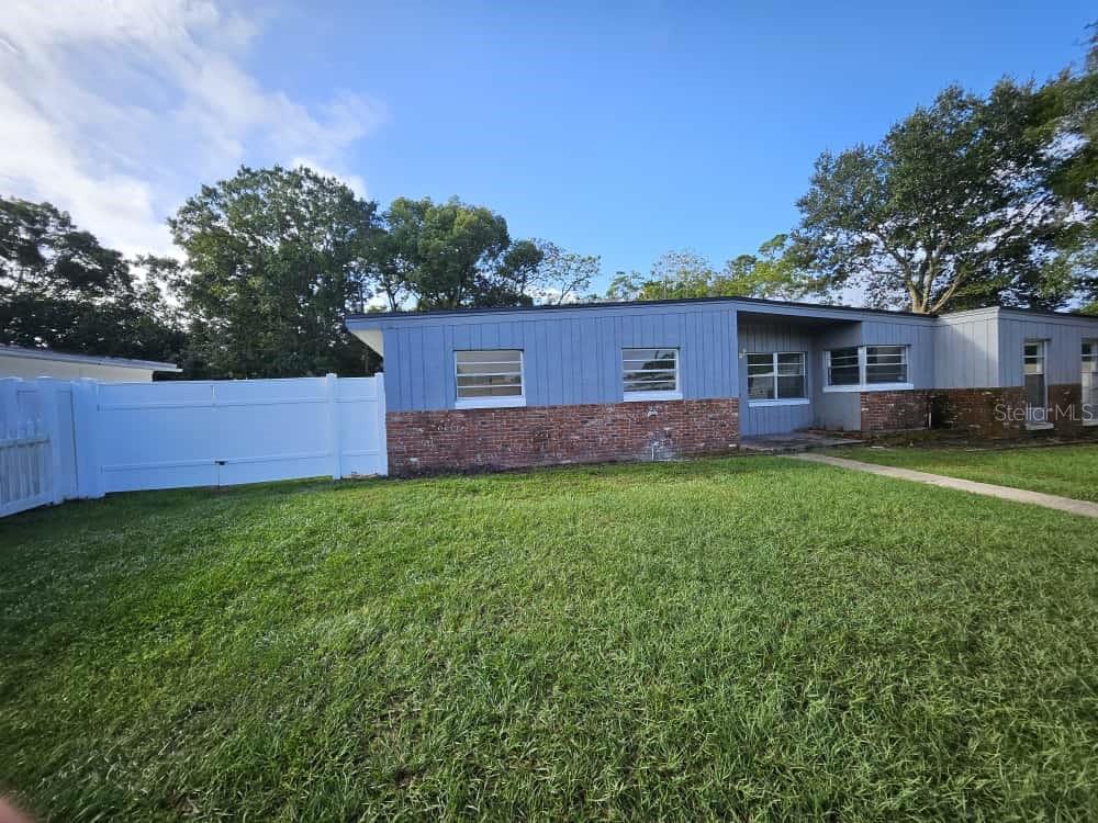 7406 Nolton Way — photo