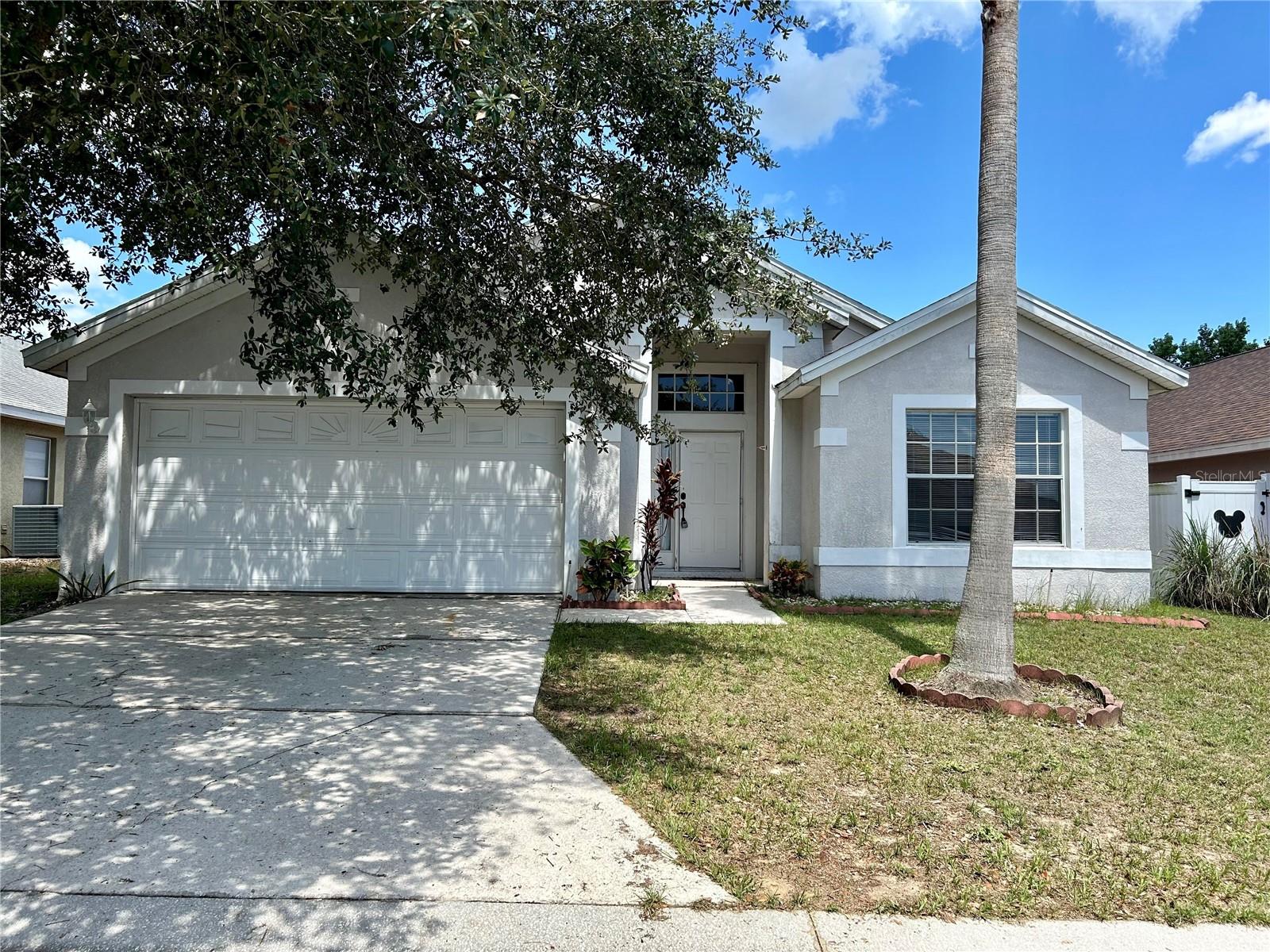 138 Sir Phillips Dr — photo